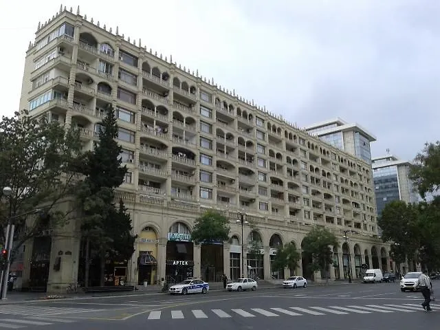 Coast Hilton Hotel 3 Bedrooms Baku Apartman